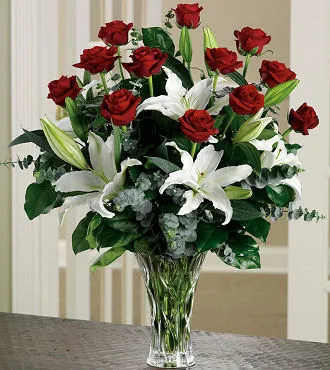The Long-Stem Roses and Lilies Arrangement - Click Image to Close