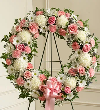 Pink And White Standing Wreath - Click Image to Close