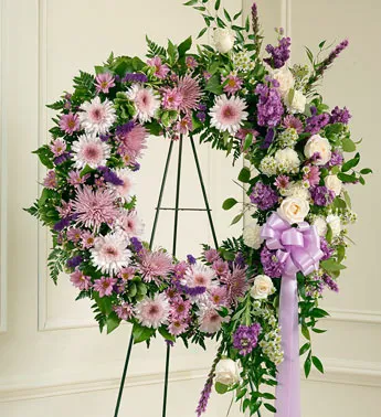 Lavender And White Standing Wreath - Click Image to Close