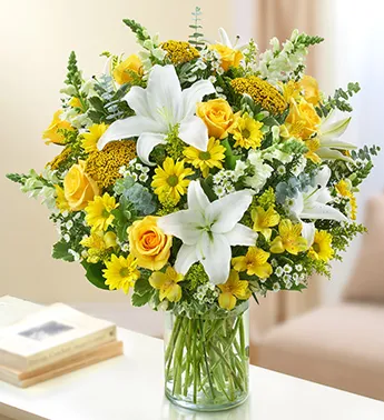 Yellow Sincerest Sorrow Vase Arrangement - Click Image to Close