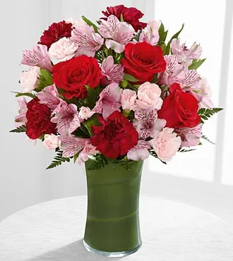 Love in Bloom Bouquet - Click Image to Close