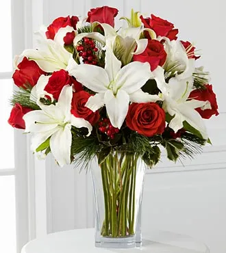 Holiday Wishes Bouquet - Click Image to Close