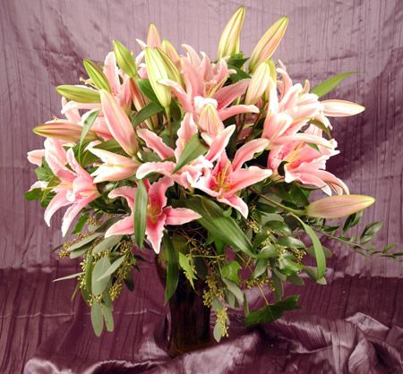 Lavish Lilies Bouquet - Click Image to Close