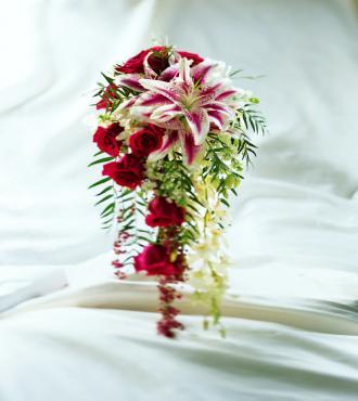 The Here Comes The Bride Bouquet - Click Image to Close