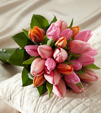 Embraceable Bouquet - Click Image to Close