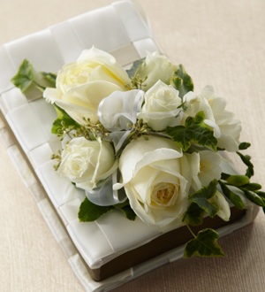 Rose Charm Bouquet - Click Image to Close