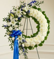 (image for) Blue And White Standing Wreath