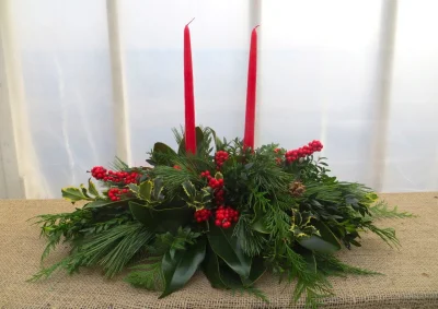 (image for) Holly Christmas Centerpiece