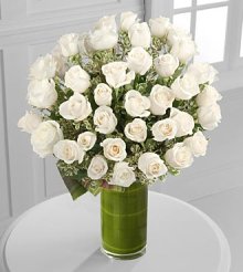 (image for) Clarity Luxury Rose Bouquet