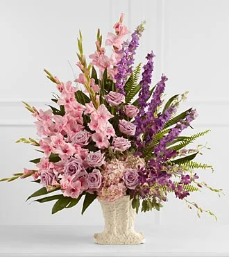 (image for) Flowing Garden Arrangement
