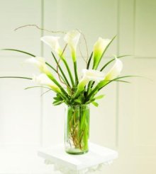 (image for) Simple Sophistication Arrangement