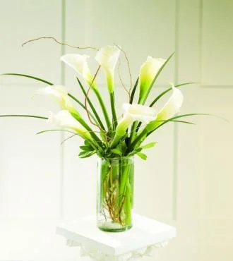 (image for) Simple Sophistication Arrangement