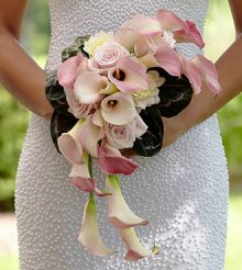 (image for) Cascade Bouquet