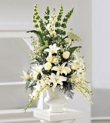 (image for) Classic White Arrangement