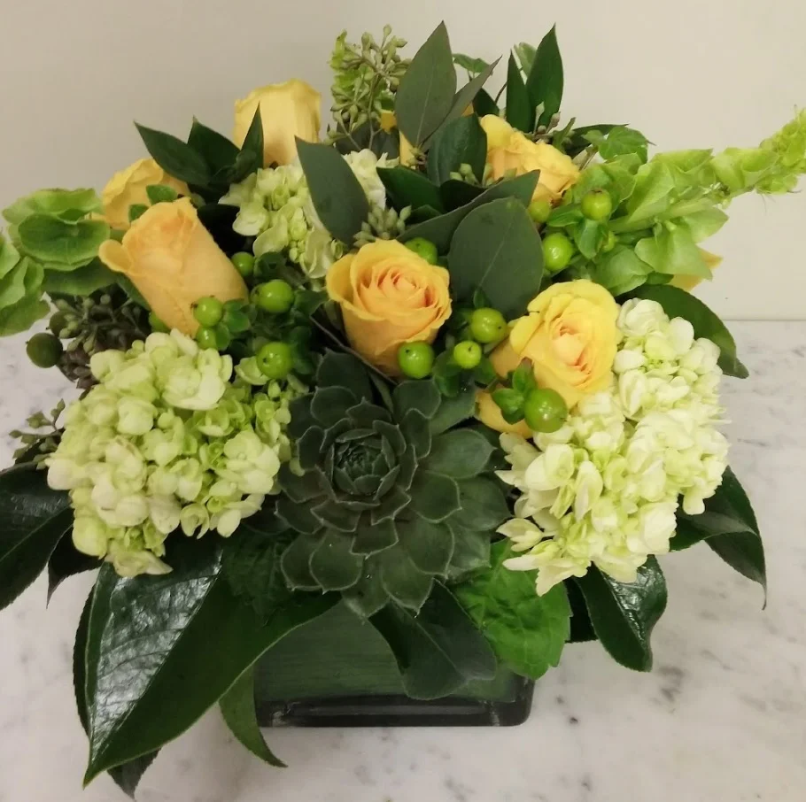 (image for) Delightful Succulent Bouquet