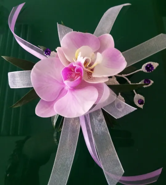 (image for) Pink Delight Wrist Corsage