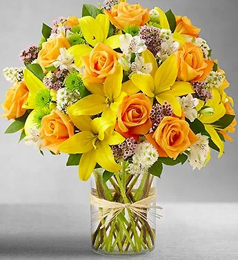 Field of Europe in Cylinder Vase Bouquet - Click Image to Close