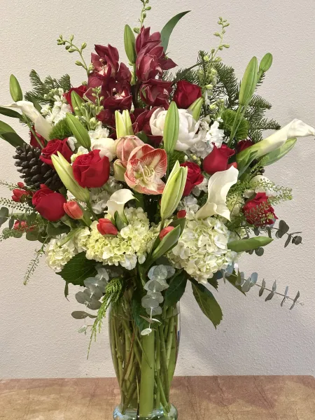 (image for) Majestic Christmas Arrangement