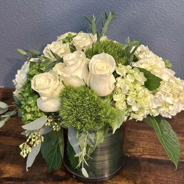 (image for) Winter Serenity Bouquet