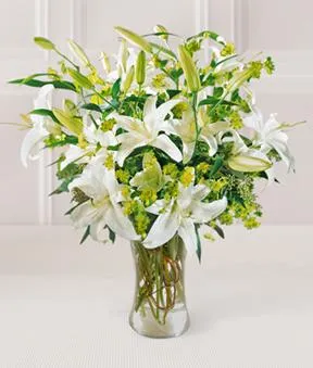The Lilies And More Bouquet - Click Image to Close