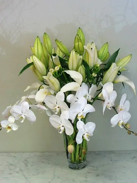 White Paradise Bouquet - Click Image to Close