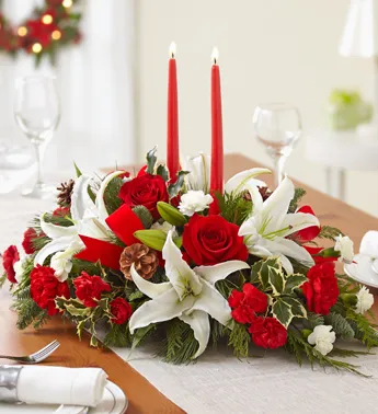 (image for) Traditional Christmas Centerpiece
