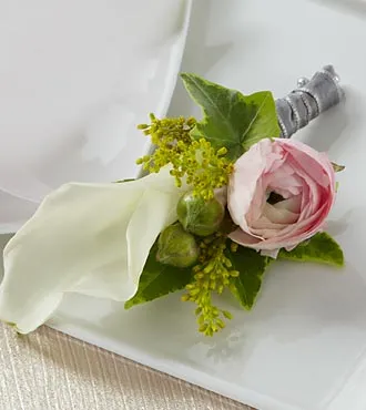 (image for) Enchantment Boutonniere