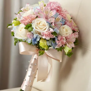 Sweet Innocence Bouquet - Click Image to Close