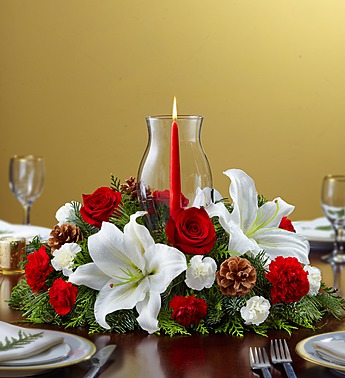 Christmas Holiday Centerpiece With Hurricane