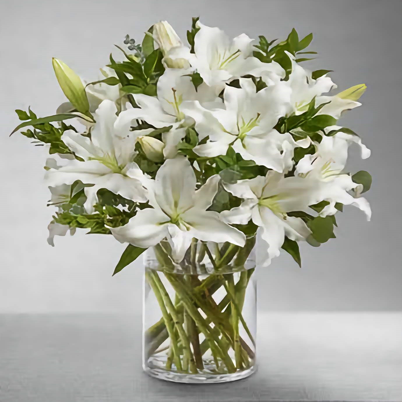 ホワイトリリー　色々なセット All White Lily Bouquet - Royal Fleur Florist - $149.99 - Royal